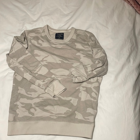 Cream tones - camo crewneck - Picture 1 of 2